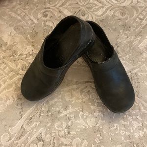 Dansko clogs size 38 (7.5-8) black